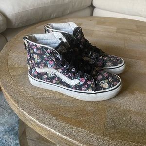 🌟 2/$15 TWO pair Vans 🌟